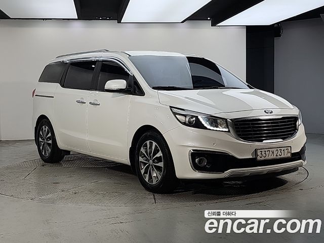 Kia Carnival 9-seater Luxury — пробег 209 617 км — фото 2 из 5