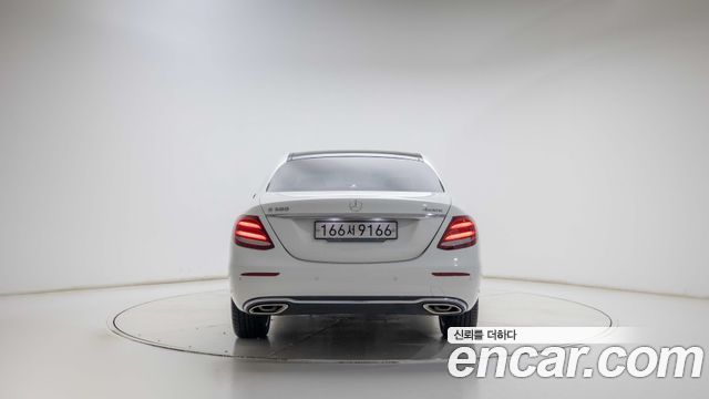 Mercedes-Benz E-Class E300 4MATIC Exclusive — пробег 87 044 км — фото 4 из 5