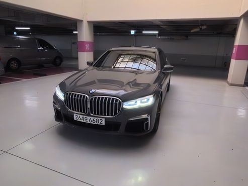 BMW 7-Series 745Le iPerformance M Sport — пробег 65 000 км — фото 1 из 5
