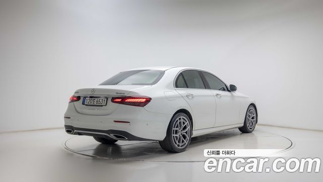 Mercedes-Benz E-Class E220d 4MATIC AMG Line — пробег 108 118 км — фото 2 из 5