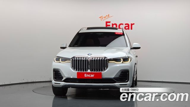 BMW X7 xDrive 40i Design Pure Excellence 6-Seater — пробег 124 844 км — фото 3 из 5
