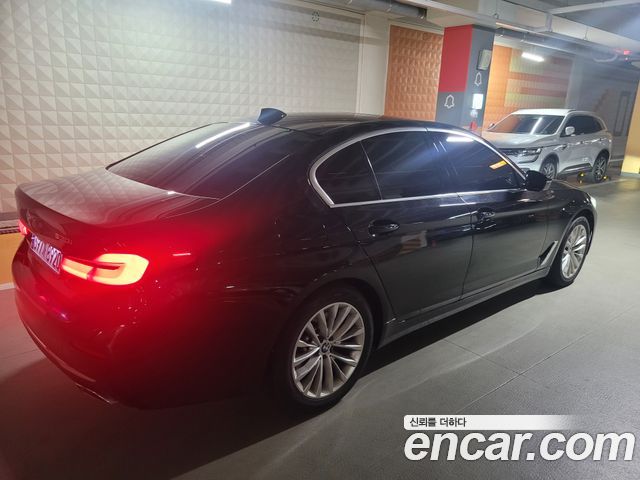 BMW 5-Series 530i Luxury — пробег 124 000 км — фото 2 из 5