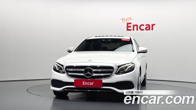 Mercedes-Benz E-Class E220d Avantgarde — пробег 176 656 км — фото 3 из 5