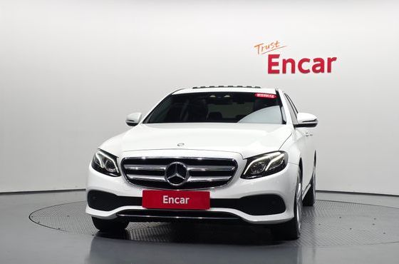 Mercedes-Benz E-Class E220d Avantgarde — пробег 176 656 км — фото 3 из 5