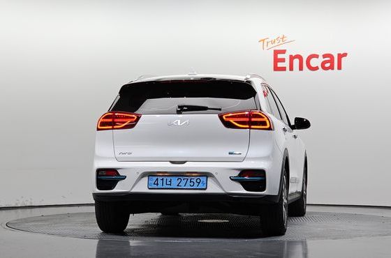 Kia Niro Prestige — пробег 92 002 км — фото 4 из 5