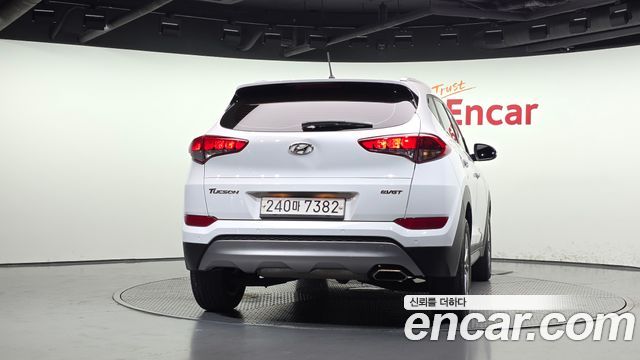 Hyundai Tucson Diesel 1.7 2WD Modern — пробег 296 707 км — фото 4 из 5