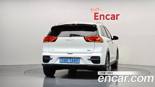 Kia Niro Prestige — пробег 160 590 км — фото 4 из 5