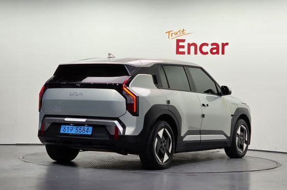 Kia EV3 Long Range 2WD AIr — пробег 15 714 км — фото 2 из 5