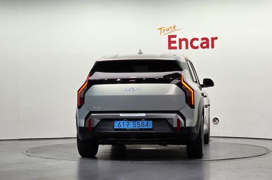 Kia EV3 Long Range 2WD AIr — пробег 15 714 км — фото 4 из 5