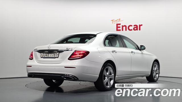 Mercedes-Benz E-Class из Кореи Encar