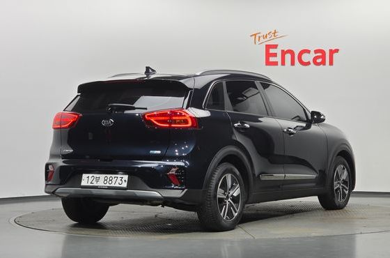 Kia Niro 1.6 HEV Noblesse Special — пробег 98 743 км — фото 2 из 5