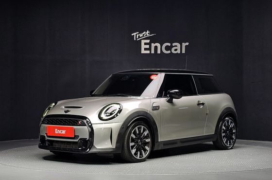 Mini Cooper Classic Launch Pack Third Generation — пробег 53 512 км — фото 1 из 5