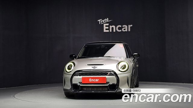 Mini Cooper Classic Launch Pack Third Generation — пробег 53 512 км — фото 3 из 5