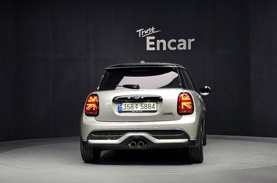 Mini Cooper Classic Launch Pack Third Generation — пробег 53 512 км — фото 4 из 5