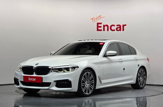 BMW 5-Series 520d xDrive M Sport Package Plus — пробег 68 445 км — фото 1 из 5