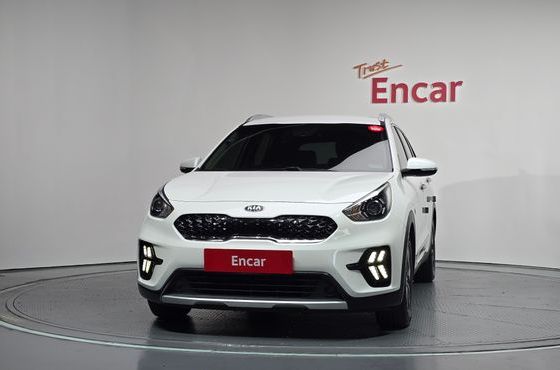Kia Niro 1.6 HEV Prestige — пробег 130 553 км — фото 3 из 5