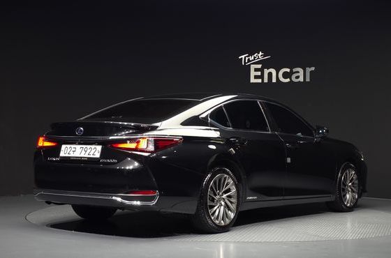 Lexus ES Luxury Plus — пробег 159 441 км — фото 2 из 5