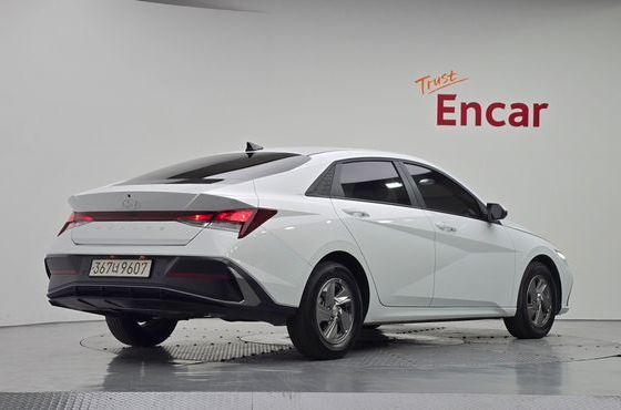 Hyundai AVANTE 1.6 Smart — пробег 42 415 км — фото 2 из 5