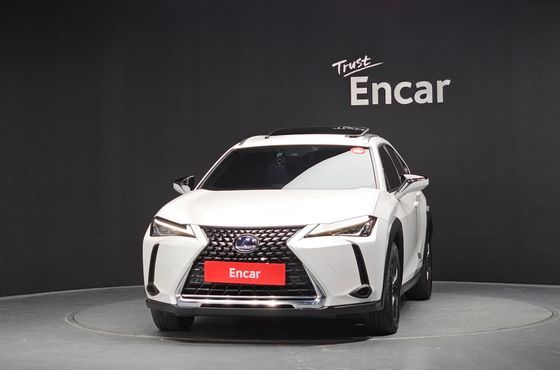 Lexus UX 2.0 2WD — пробег 40 411 км — фото 3 из 5
