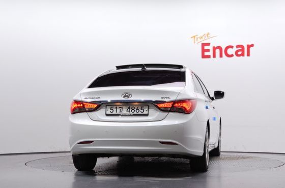 Hyundai Sonata CVVL Premium — пробег 87 634 км — фото 4 из 5