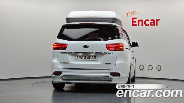 Kia Carnival из Кореи Encar