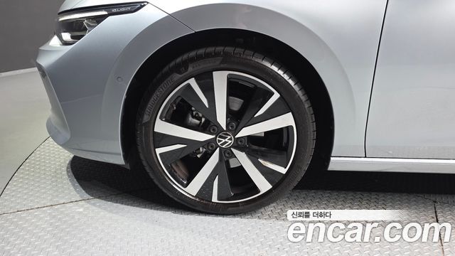 Volkswagen Golf 2.0 TDI Prestige — пробег 5 701 км — фото 5 из 5