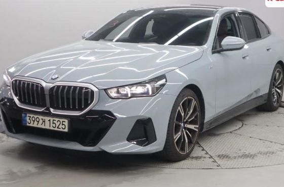 BMW 5-Series 530i xDrive M Sport — пробег 23 100 км — фото 2 из 2