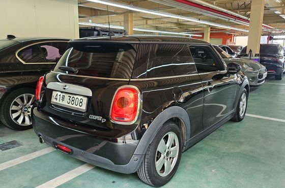 Mini Cooper Mid 3rd — пробег 136 365 км — фото 4 из 5