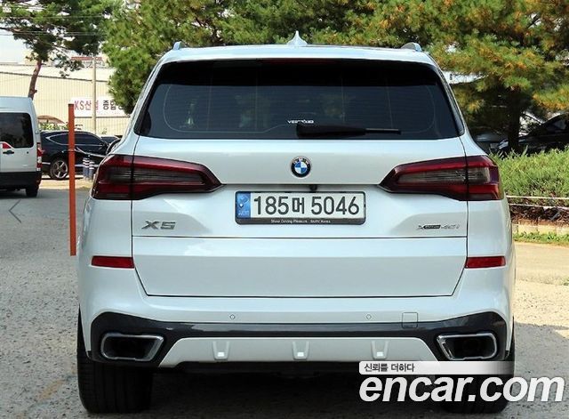BMW X5 xDrive 40i M Sport — пробег 31 789 км — фото 4 из 5