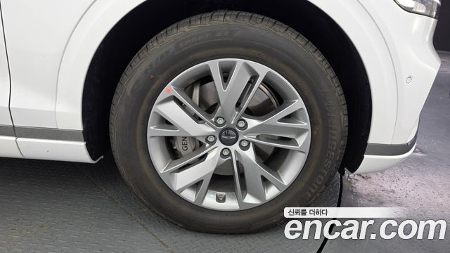 Genesis GV70 2.5T Gasoline 2WD — пробег 670 км — фото 5 из 5