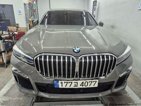 BMW 7-Series 740Li xDrive M Sport Package — пробег 89 080 км — фото 1 из 3