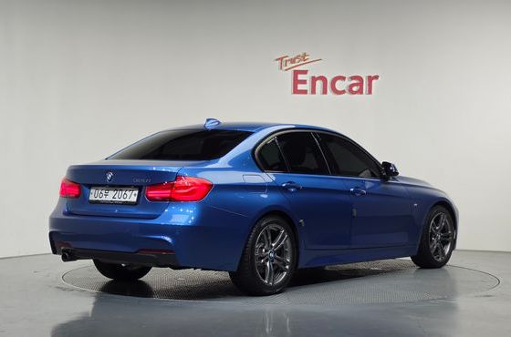 BMW 3-Series 320i M Sport — пробег 48 958 км — фото 2 из 5