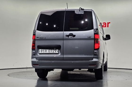 Hyundai Starex Van 3-Seater Smart — пробег 48 791 км — фото 4 из 5