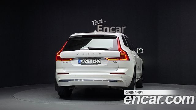 Volvo XC60 T8 Ultra Bright — пробег 14 052 км — фото 4 из 5