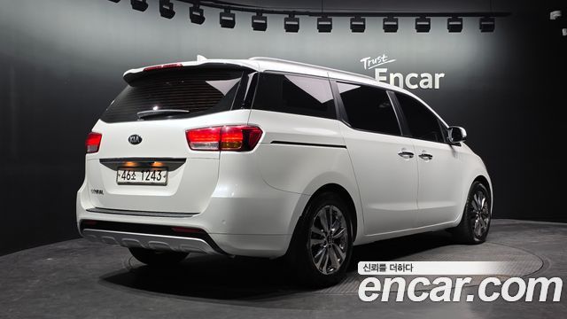 Kia Carnival 9-seater Prestige — пробег 183 685 км — фото 2 из 5
