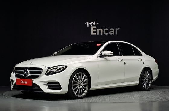 Mercedes-Benz E-Class E300 4MATIC AMG Line — пробег 83 779 км — фото 1 из 5
