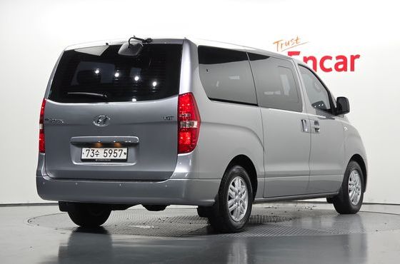 Hyundai Starex 12-Seater Wagon Smart — пробег 59 556 км — фото 2 из 5
