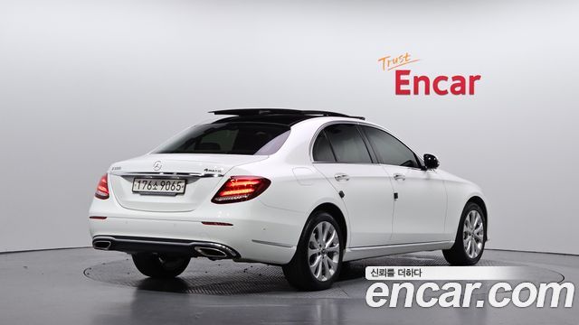 Mercedes-Benz E-Class из Кореи Encar
