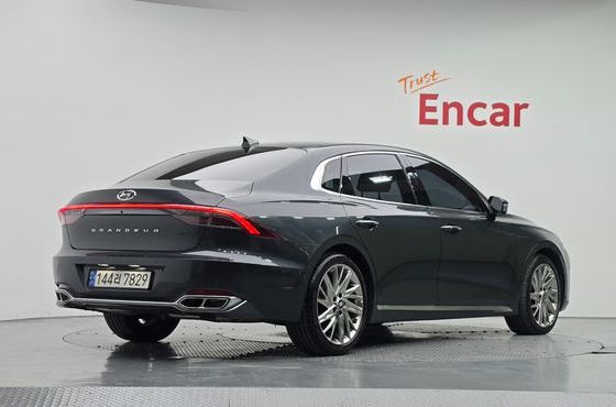Hyundai Grandeur 3.3 Calligraphy — пробег 26 454 км — фото 2 из 5