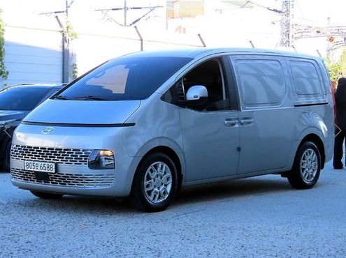 Hyundai Staria Cargo 3-Seater Modern — пробег 244 002 км — фото 1 из 5