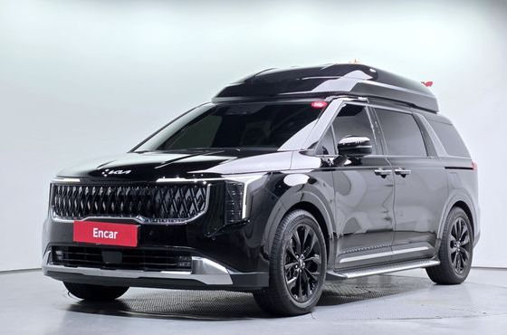 Kia Carnival Gasoline 7-Seater Hi Limousine Signature — пробег 12 564 км — фото 1 из 5