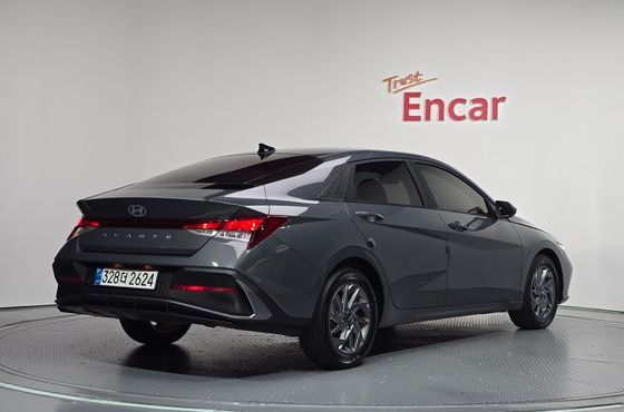 Hyundai AVANTE 1.6 Modern — пробег 9 758 км — фото 2 из 5