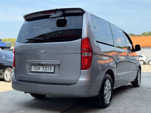 Hyundai Starex 12-Seater Wagon CVX Luxury — пробег 344 092 км — фото 2 из 5