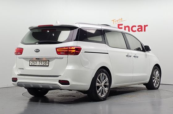 Kia Carnival 9-Seater Noblesse Special — пробег 155 135 км — фото 2 из 5