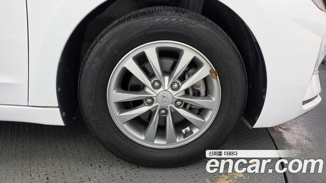Hyundai AVANTE 1.6 Smart — пробег 29 068 км — фото 5 из 5