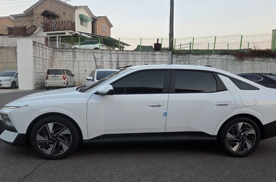 Hyundai AVANTE 2.0 Modern — пробег 3 400 км — фото 4 из 5