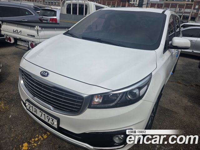 Kia Carnival 9-seater Luxury — пробег 206 000 км — фото 3 из 5