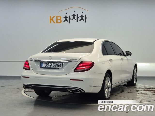 Mercedes-Benz E-Class E300 4MATIC Exclusive — пробег 47 040 км — фото 3 из 5