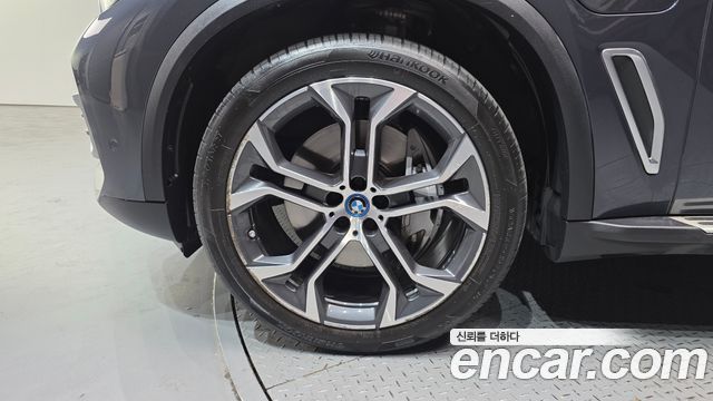 BMW X5 xDrive 45e xLine — пробег 92 418 км — фото 5 из 5