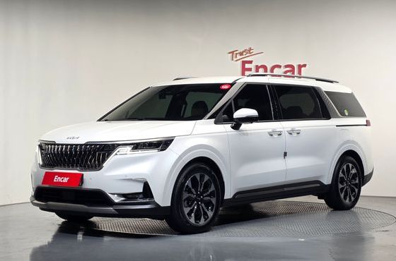 Kia Carnival Diesel 9-Seater Signature — пробег 32 486 км — фото 1 из 5
